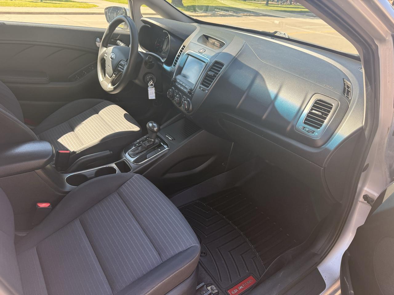 2018 Kia Forte LX AUTO Photo