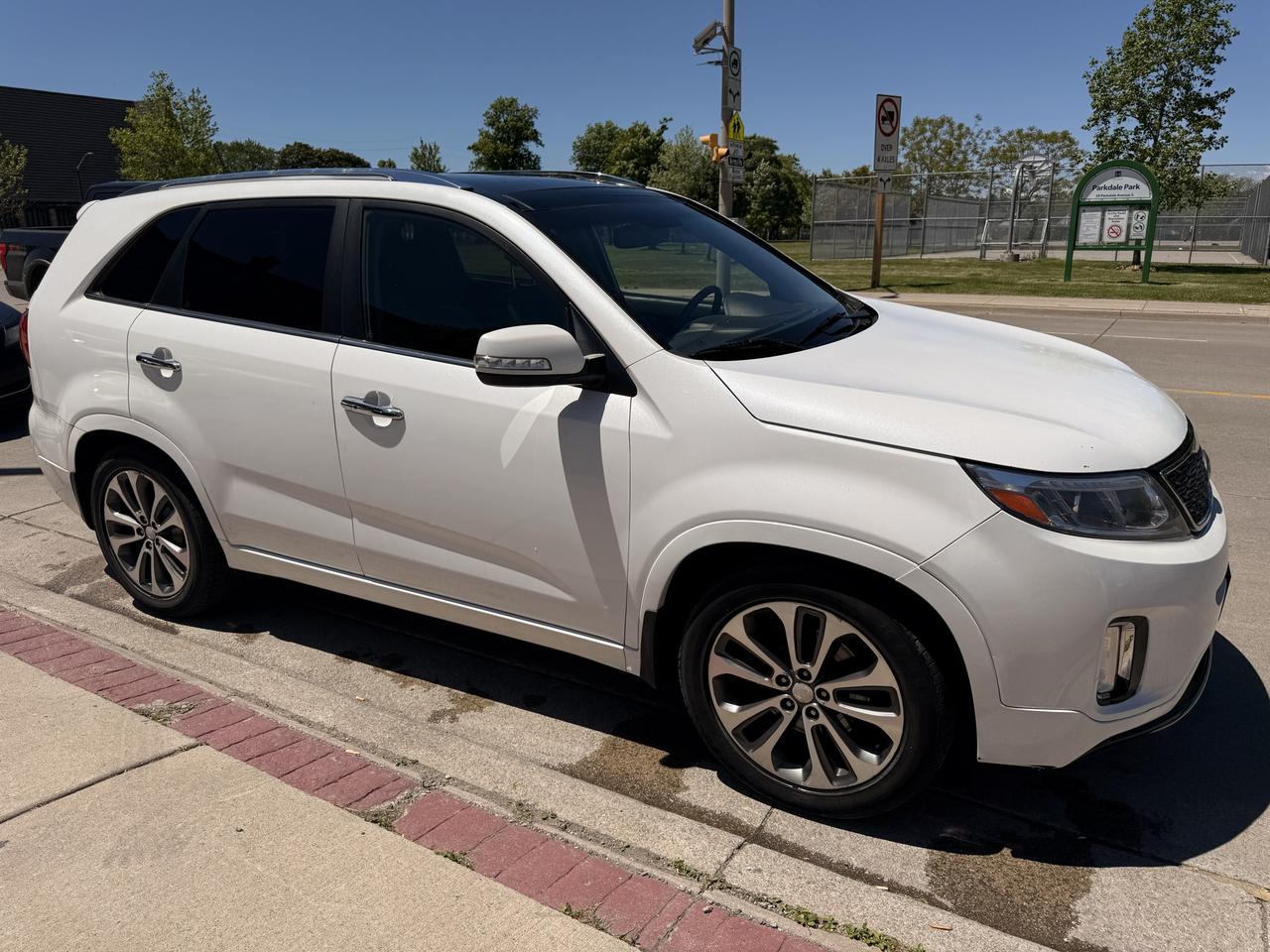 2014 Kia Sorento AWD 4dr V6 Auto SX w/3rd Row Photo3