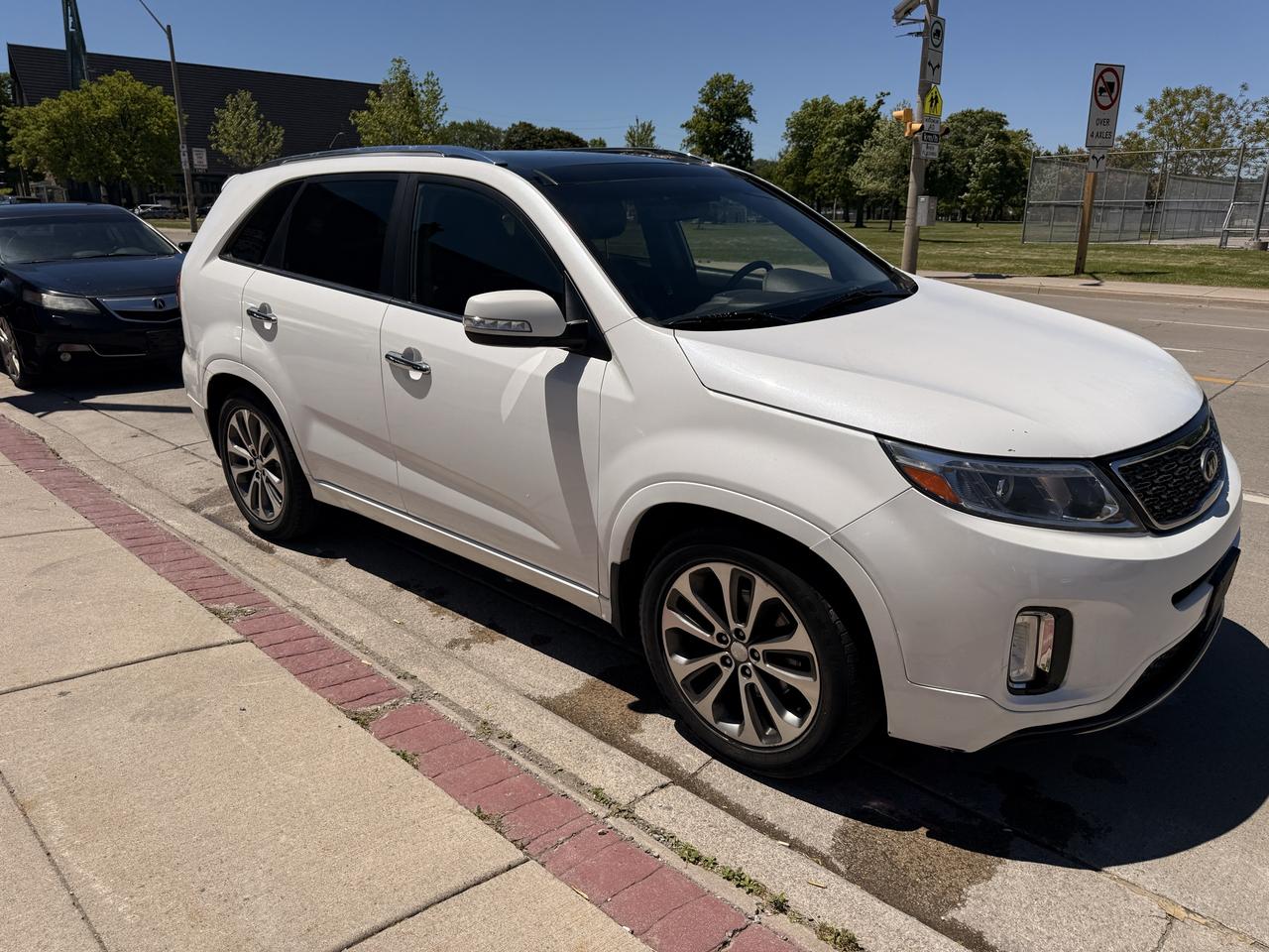 2014 Kia Sorento AWD 4dr V6 Auto SX w/3rd Row Photo2