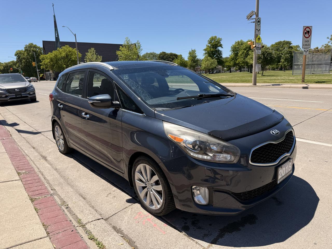 2016 Kia Rondo 4dr Wgn Auto EX Luxury w/Nav/17" Wheels Photo4