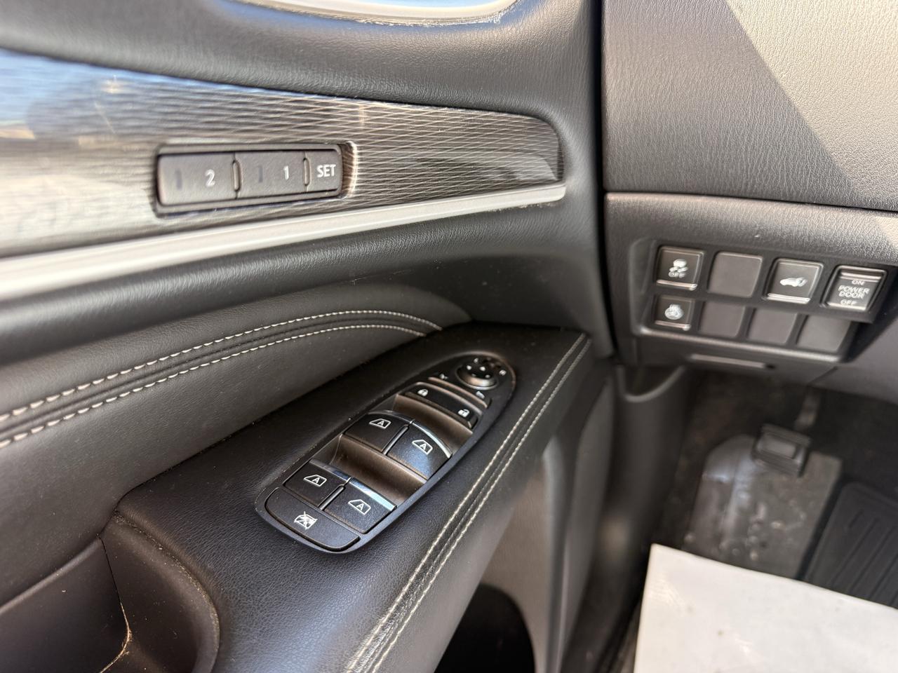 2017 Infiniti QX60 AWD 4dr Photo