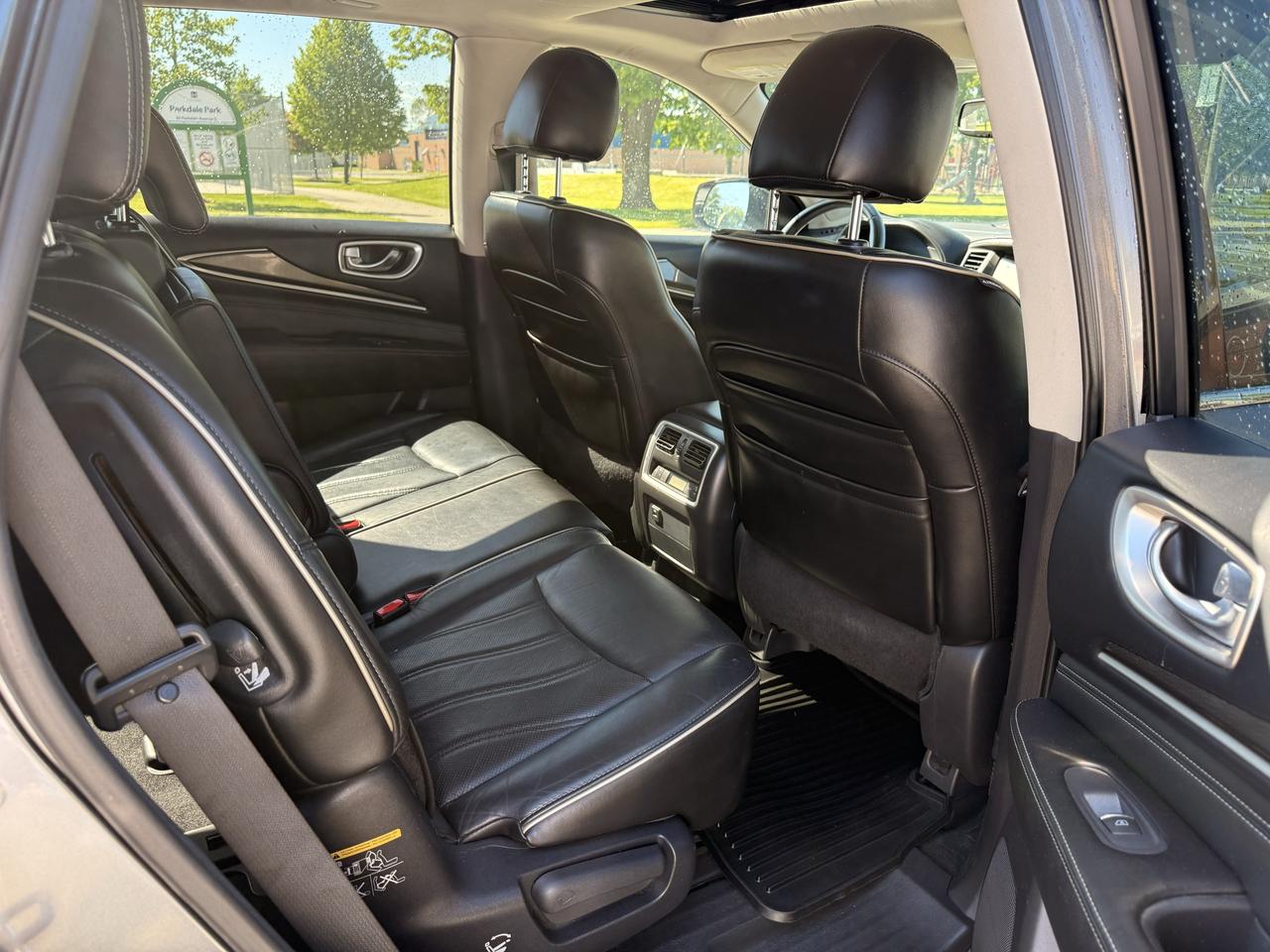 2017 Infiniti QX60 AWD 4dr Photo