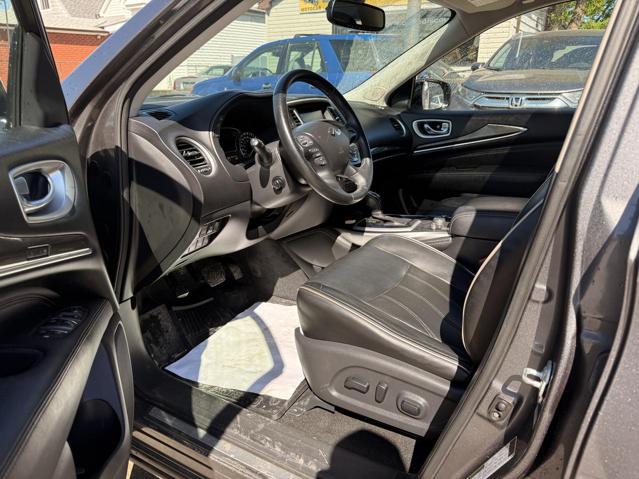 2017 Infiniti QX60 AWD 4dr Photo