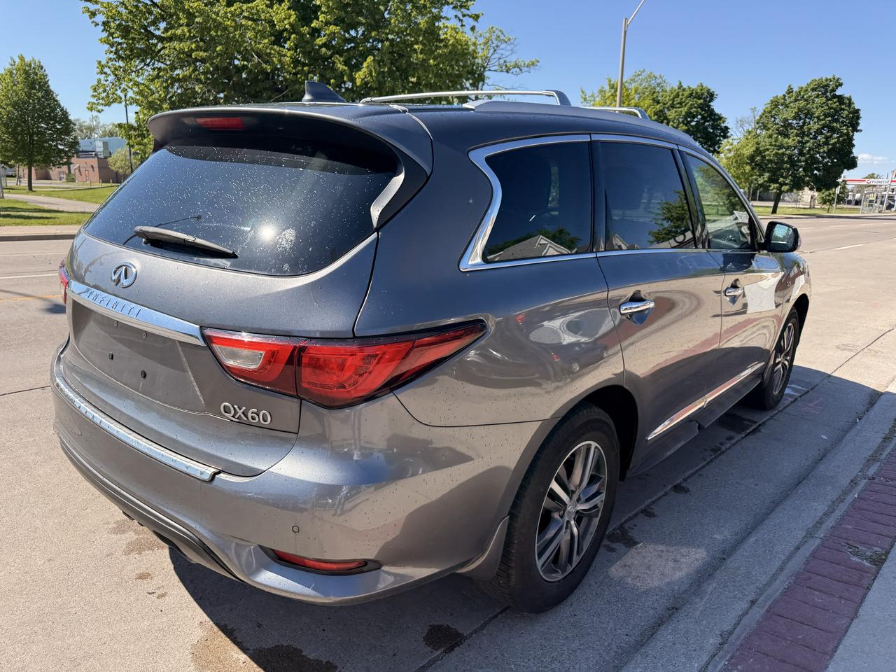 2017 Infiniti QX60 AWD 4dr Photo