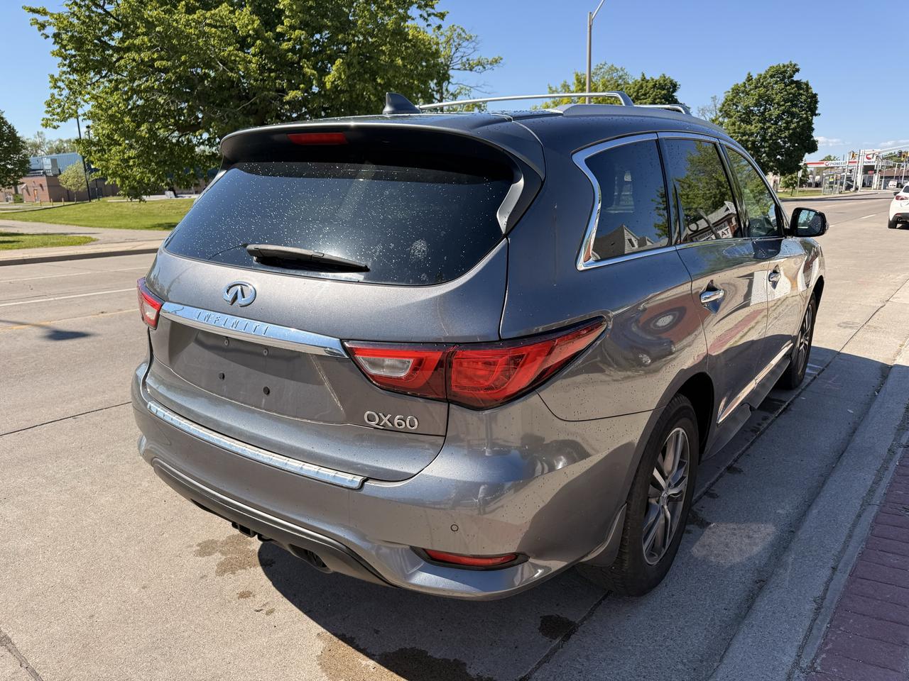 2017 Infiniti QX60 AWD 4dr Photo