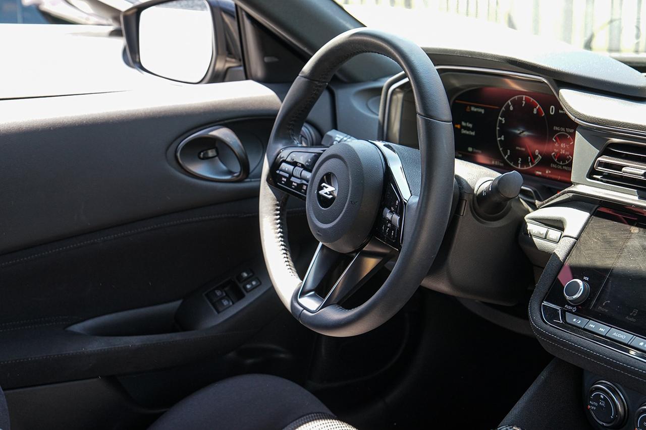 2025 Nissan Z Sport Manual COUPE|CLEAN CARFAX|CARPLAY|PUSH START Photo