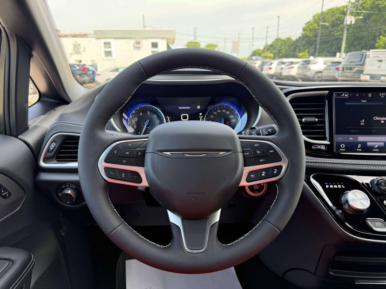 2027 Chrysler Pacifica SELECT | S Package Photo