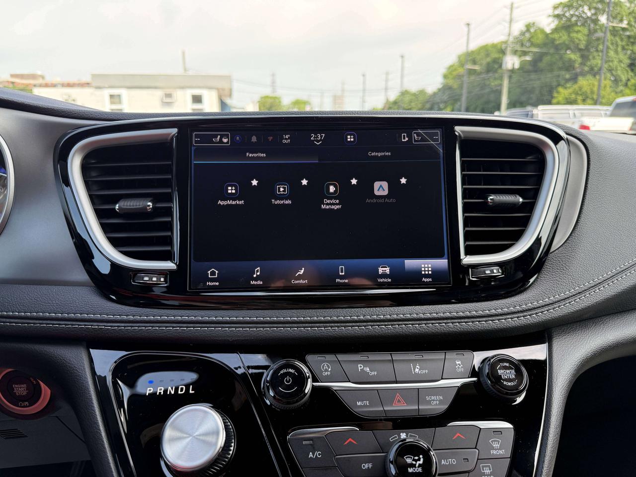 2027 Chrysler Pacifica SELECT | S Package Photo