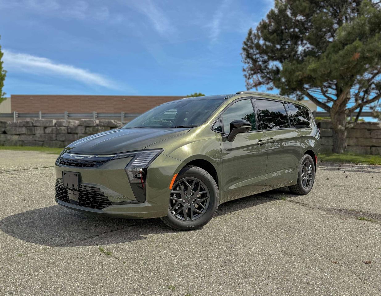 2027 Chrysler Pacifica SELECT | S Package Photo0