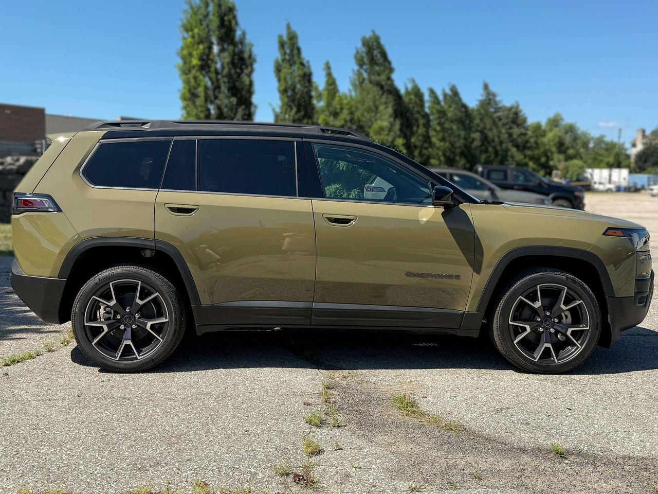 2026 Jeep Cherokee Overland 4x4 Photo