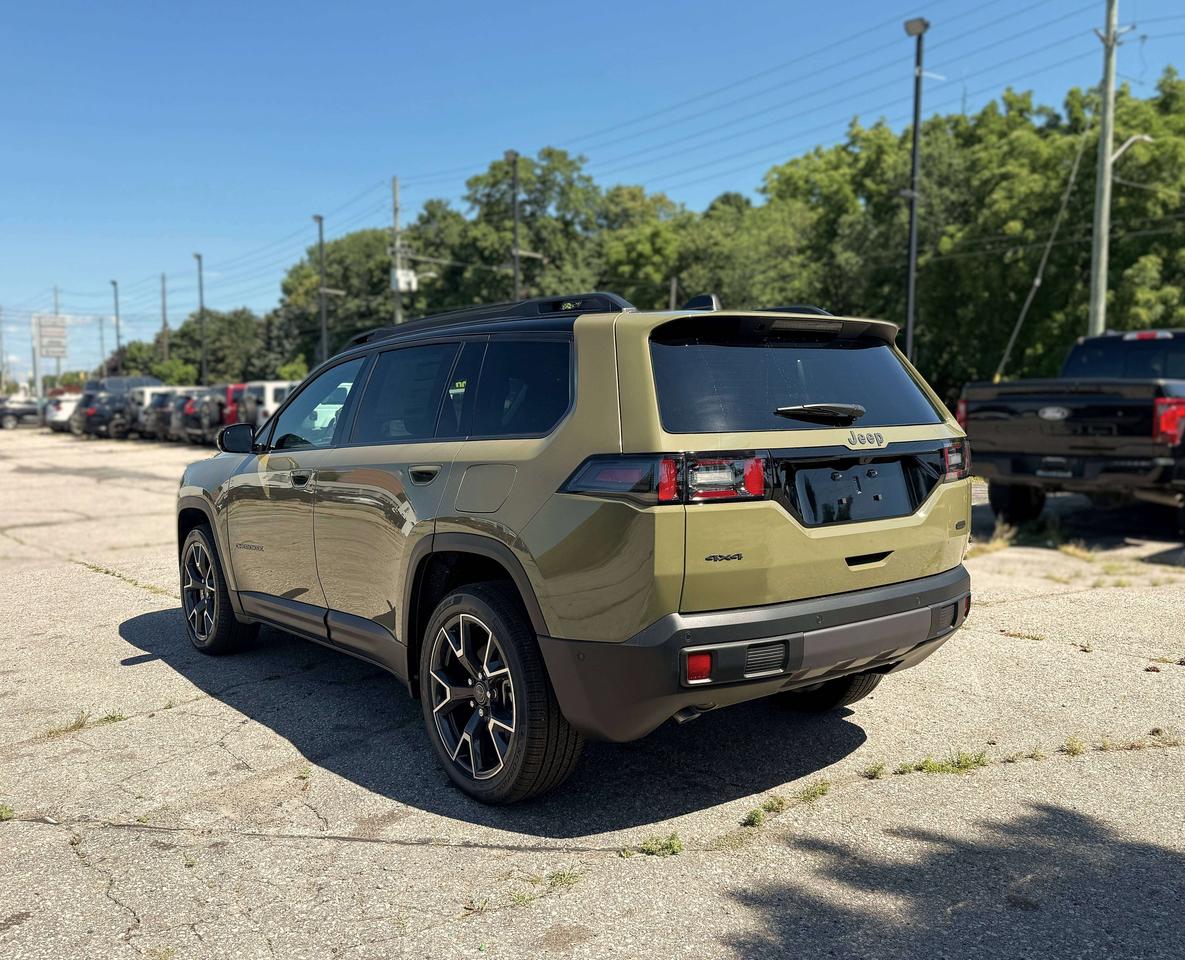 2026 Jeep Cherokee Overland 4x4 Photo