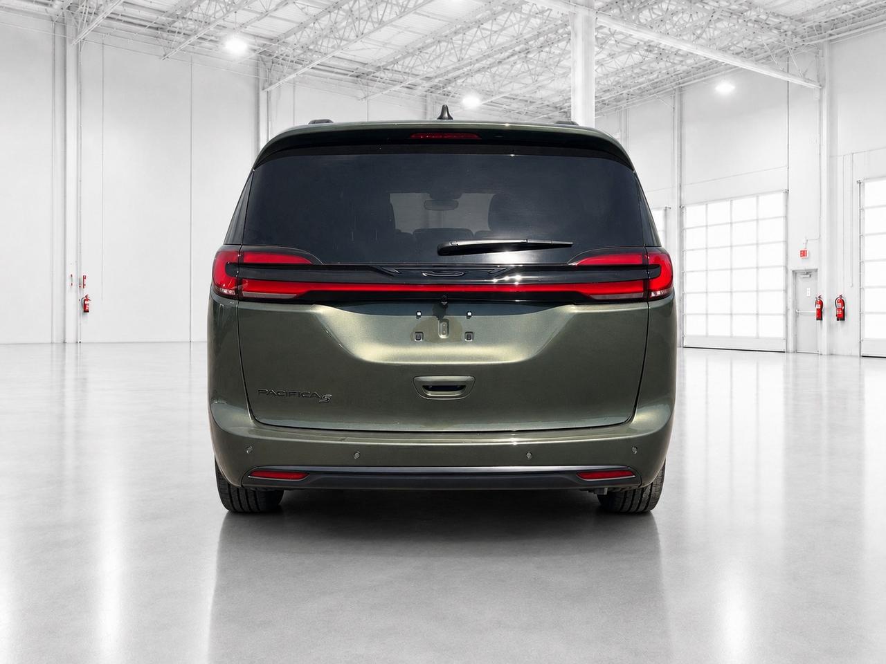 2027 Chrysler Pacifica Select AWD Photo