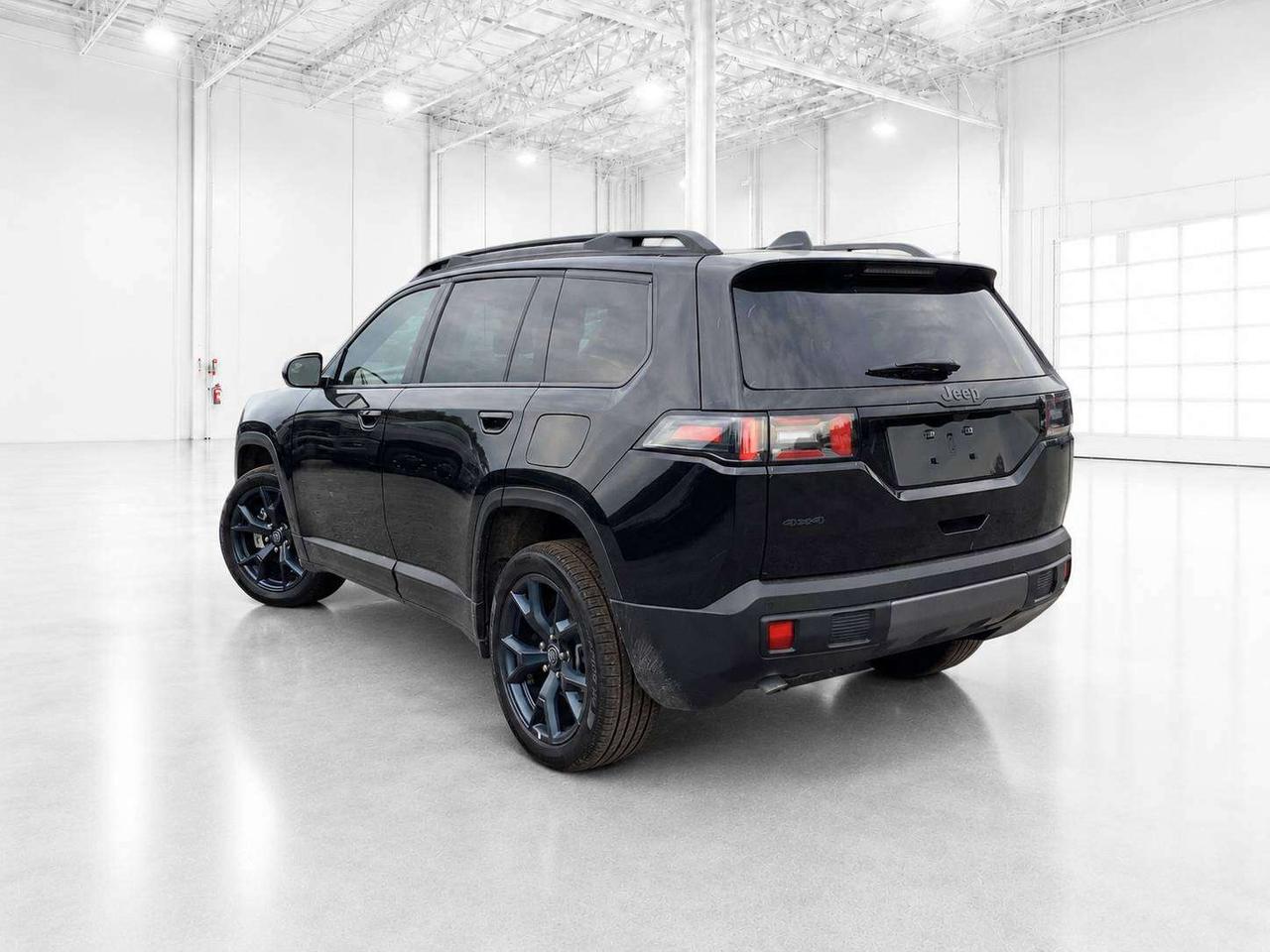 2026 Jeep Cherokee 85TH ANNIVERSARY | 1.6L Turbo Hybrid | Pano Roof Photo3