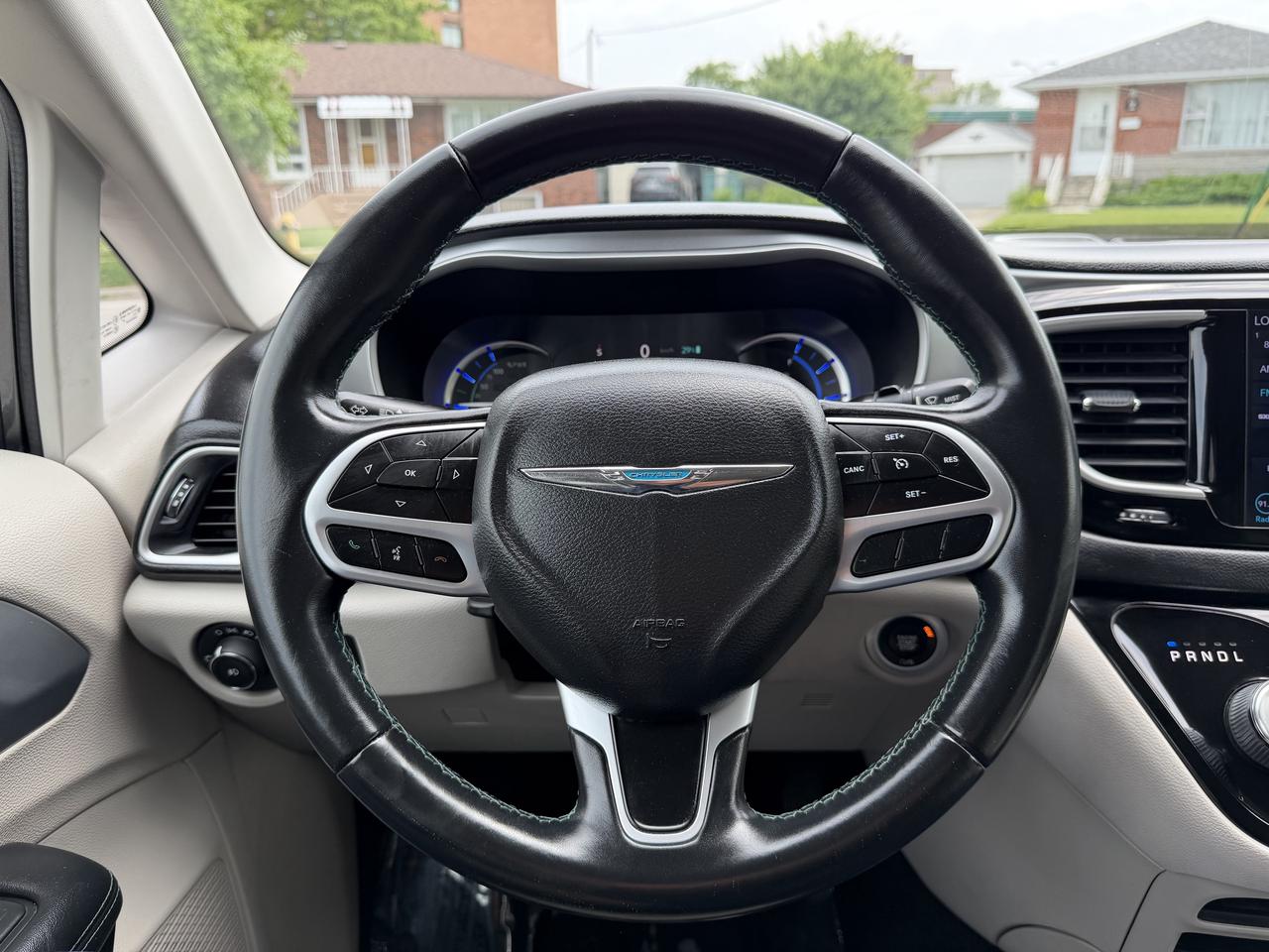 2018 Chrysler Pacifica Hybrid Touring-L 2WD Photo
