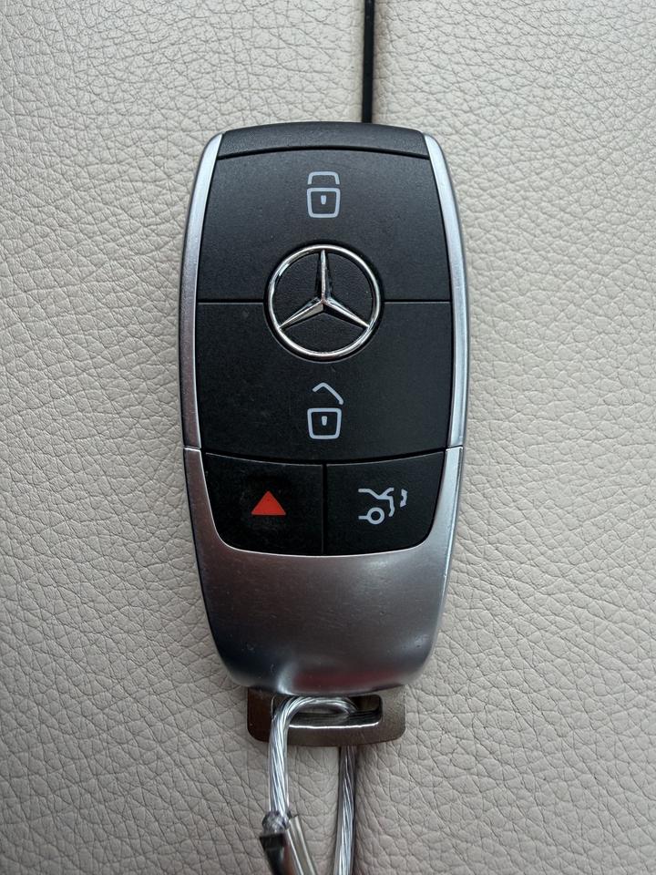2020 Mercedes-Benz C-Class C 300 4MATIC Sedan Photo
