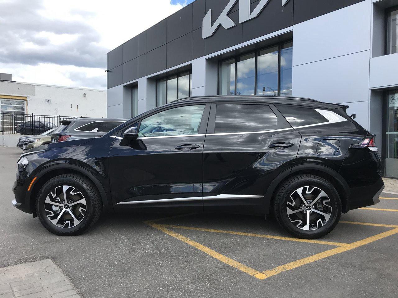 2024 Kia Sportage EX Pkg.   No Accidents   Clean Carfax Photo