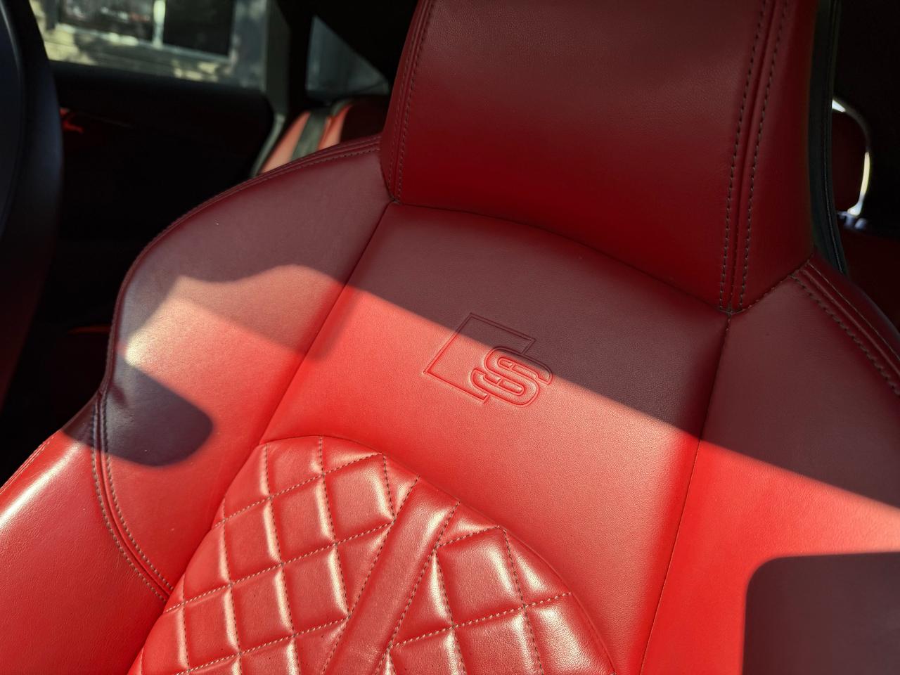 2020 Audi S5 Technik B&O Stereo-carbon fiber trim-red calipers! Photo