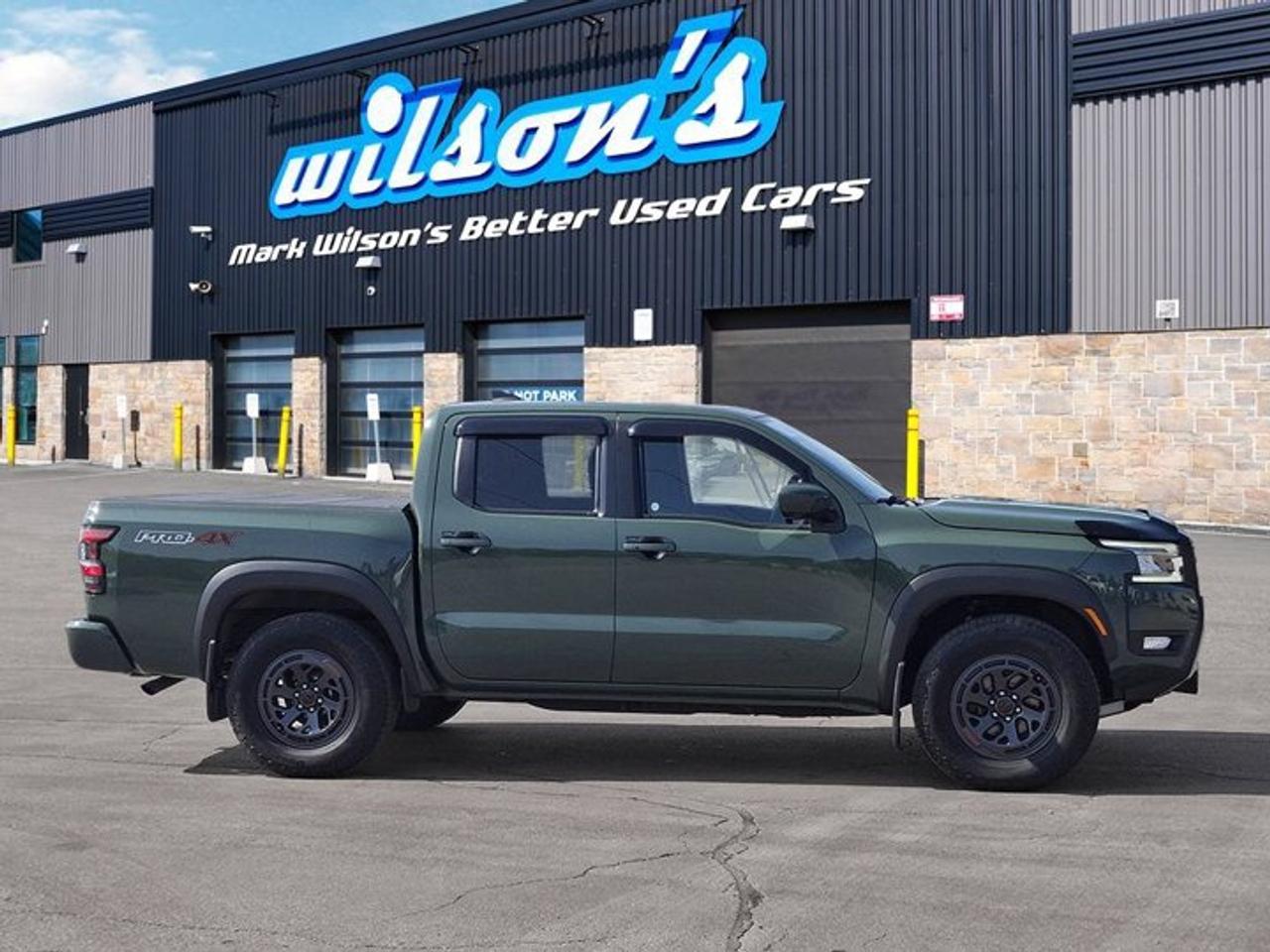 2025 Nissan Frontier PRO-4X Luxury | Fender Audio | Leather | Sunroof | Nav | Wireless Charging | Carplay | and More ! Photo
