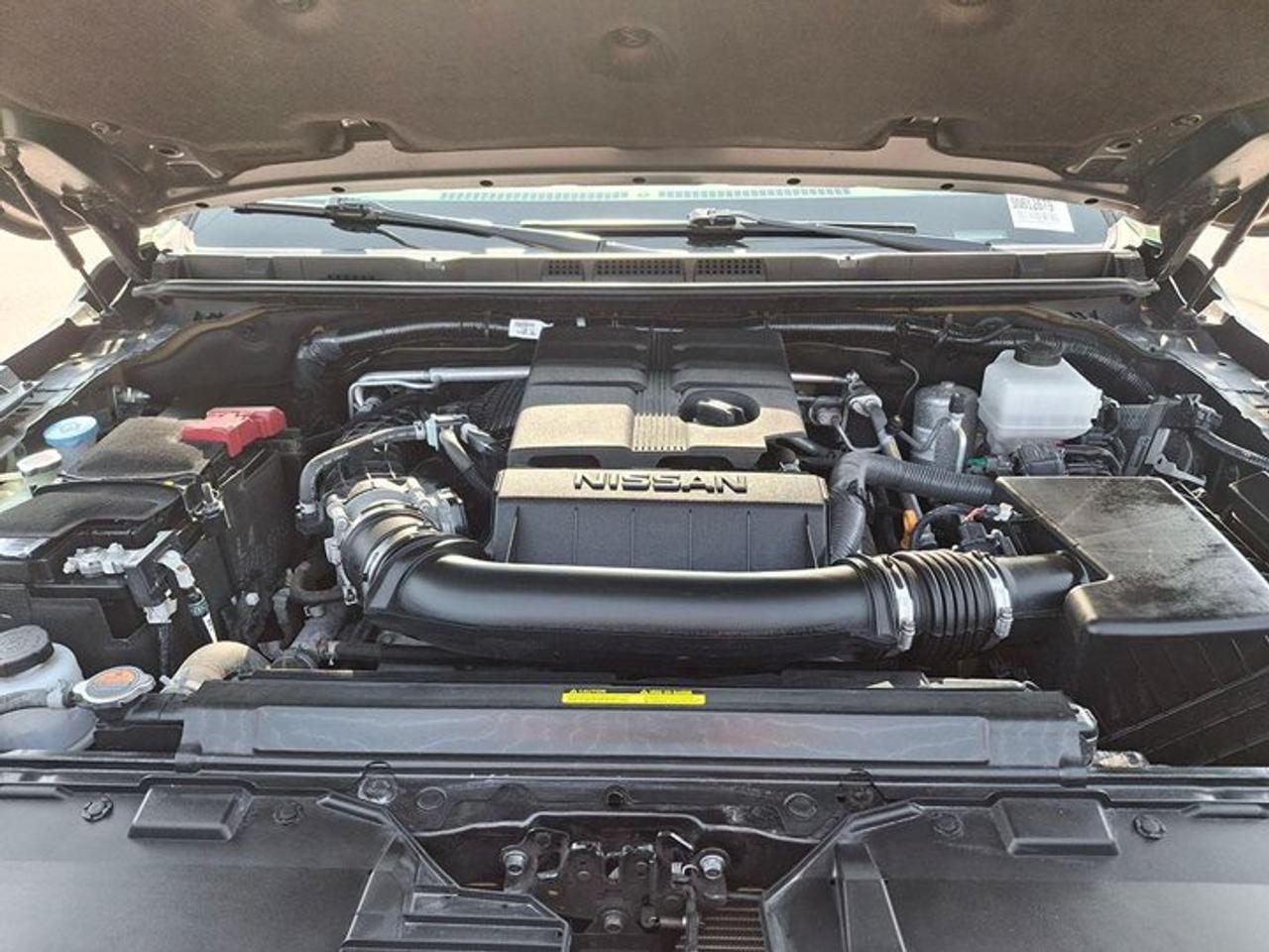 2025 Nissan Frontier PRO-4X Luxury | Fender Audio | Leather | Sunroof | Nav | Wireless Charging | Carplay | and More ! Photo
