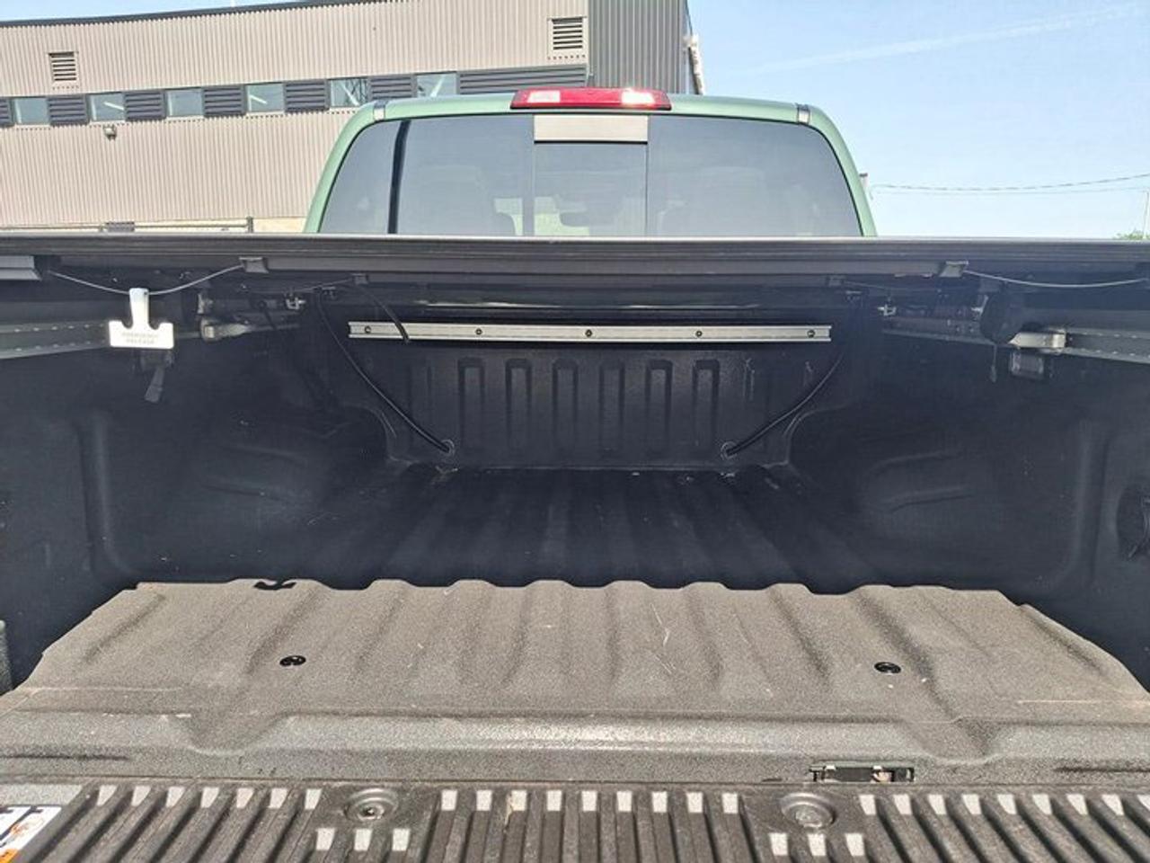 2025 Nissan Frontier PRO-4X Luxury | Fender Audio | Leather | Sunroof | Nav | Wireless Charging | Carplay | and More ! Photo