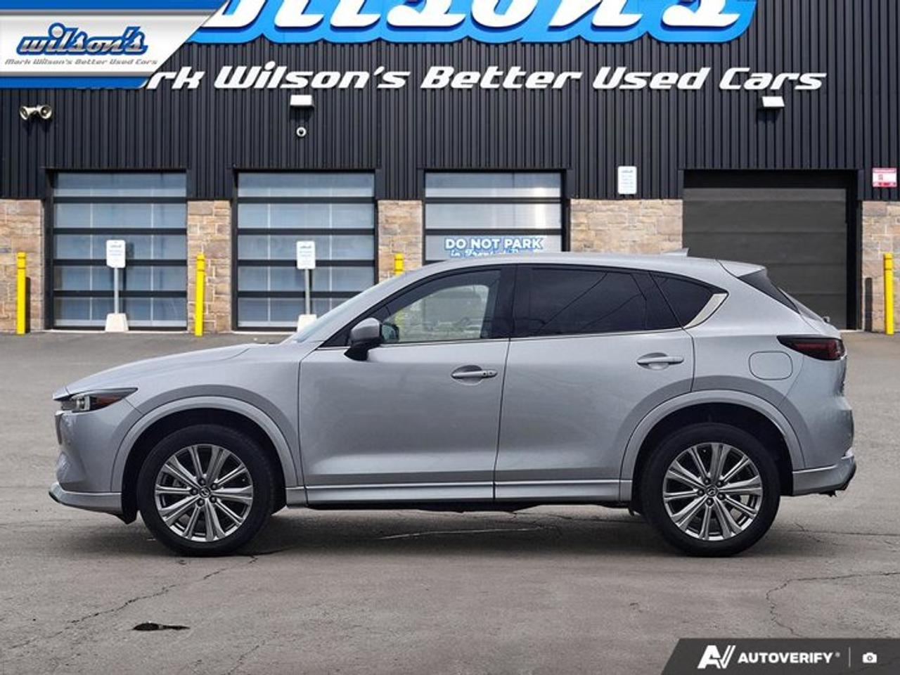 2023 Mazda CX-5 Signature AWD | Leather | Sunroof | Navi | Heated Seats + Steering | Power Liftgate | HUD and More ! Photo
