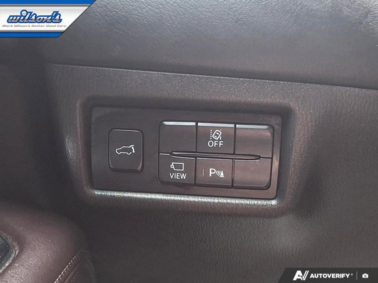 2023 Mazda CX-5 Signature AWD | Leather | Sunroof | Navi | Heated Seats + Steering | Power Liftgate | HUD and More ! Photo