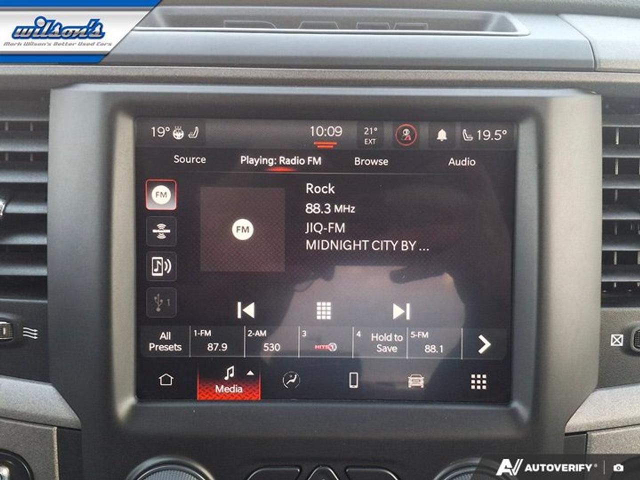 2023 RAM 1500 Classic Express | Hemi | Night Edition | Heated Wheel + Seats | Bucket Seats | Carplay + Android Auto | Photo