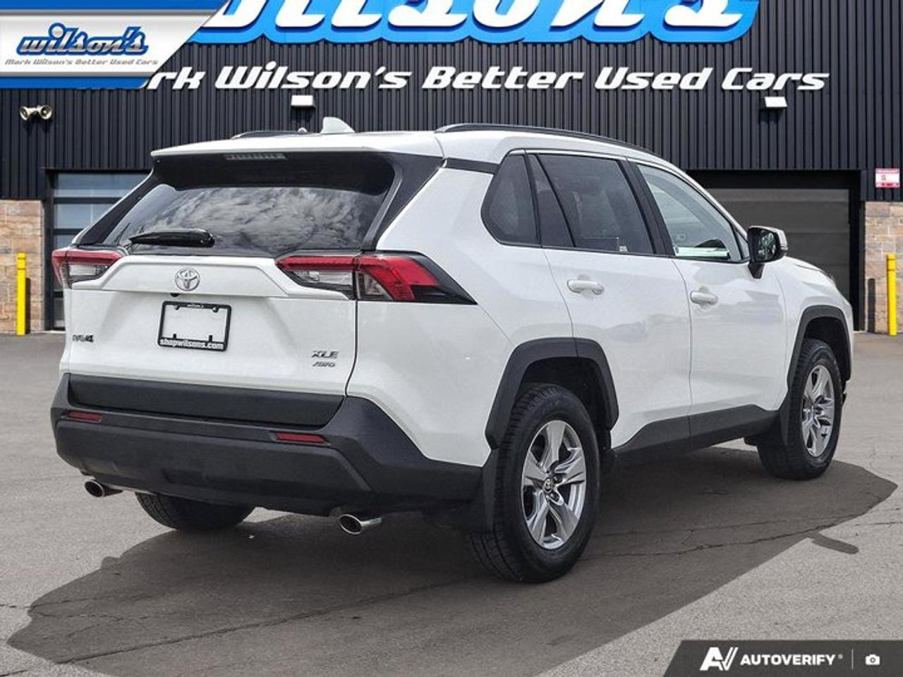 2025 Toyota RAV4 XLE AWD | Sunroof | Radar Cruise | Heated Wheel + Seats | Power Liftgate | Carplay | and More ! Photo