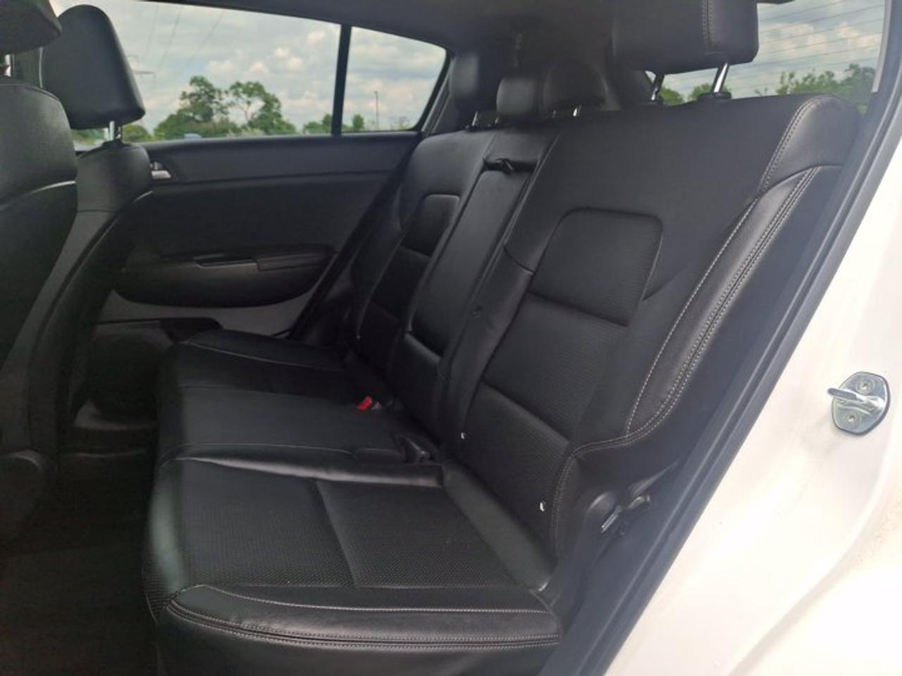 2022 Kia Sportage EX Premium S AWD | Leather | Pano Sunroof | LED Headlights | Power Liftgate | Wireless Charger | Photo