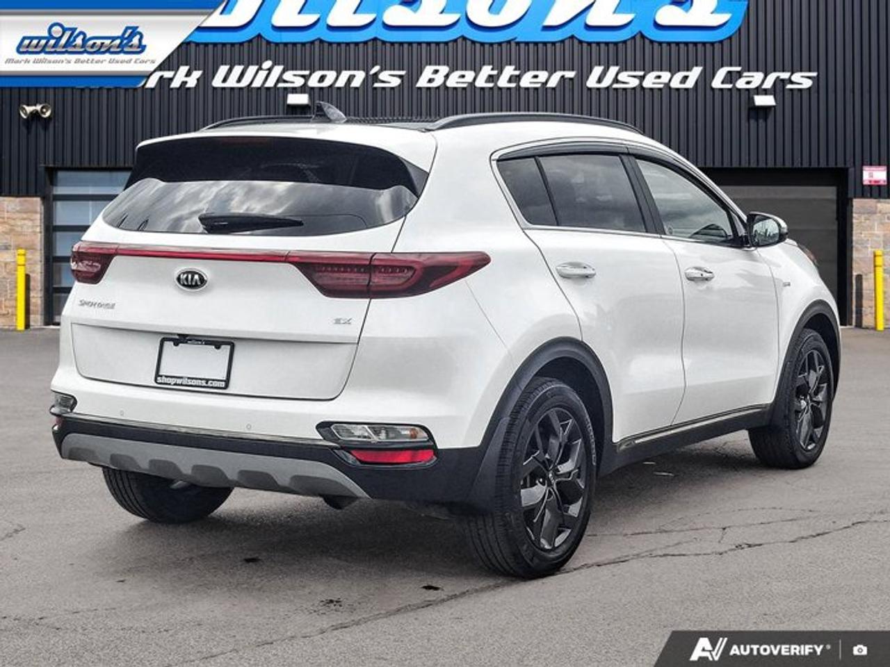 2022 Kia Sportage EX Premium S AWD | Leather | Pano Sunroof | LED Headlights | Power Liftgate | Wireless Charger | Photo4