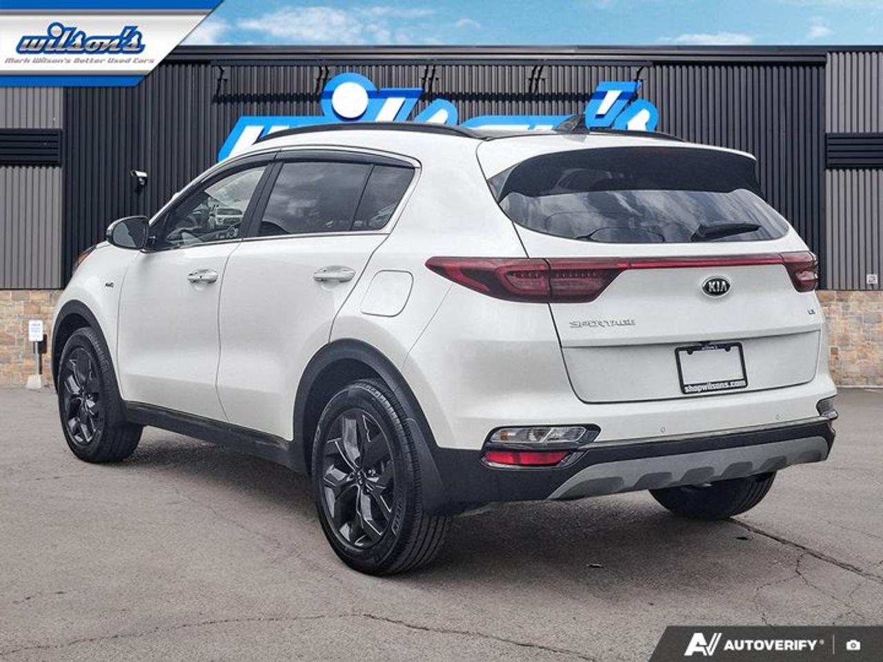 2022 Kia Sportage EX Premium S AWD | Leather | Pano Sunroof | LED Headlights | Power Liftgate | Wireless Charger | Photo2