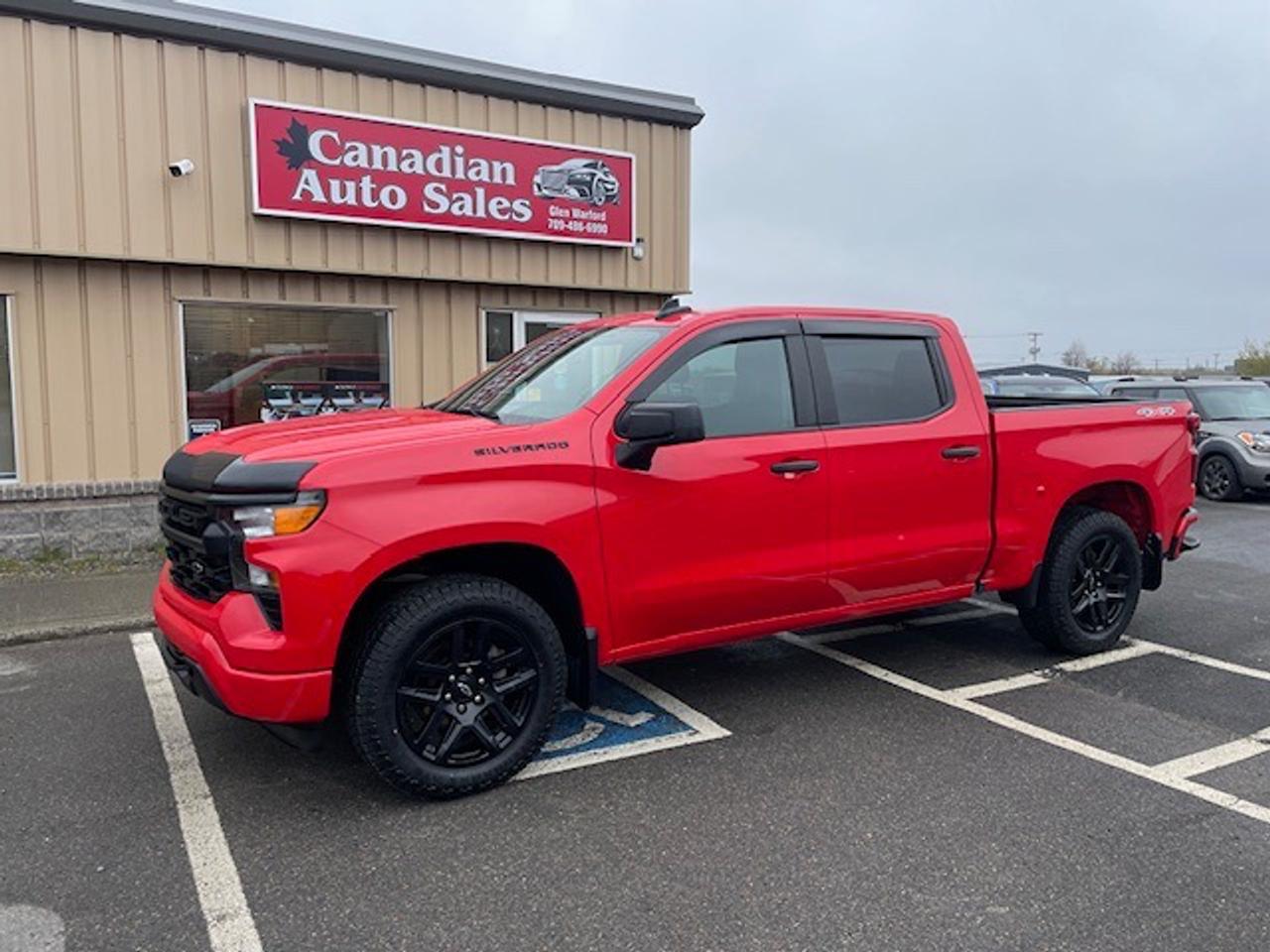 2024 Chevrolet Silverado 1500 4WD Crew Cab 147" Custom 2.7L
