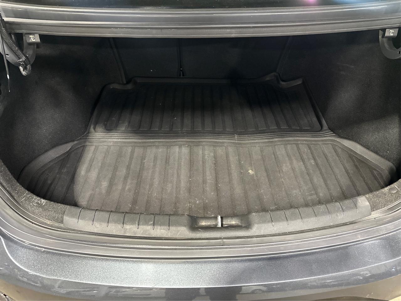 2019 Hyundai Elantra SE Photo