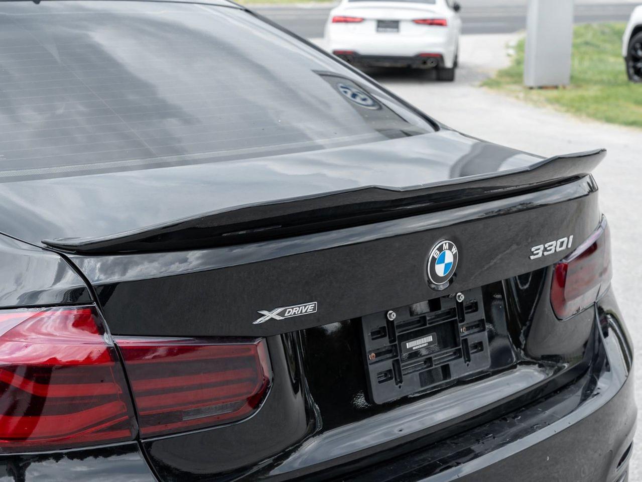 2018 BMW 3 Series 330i xDrive Photo