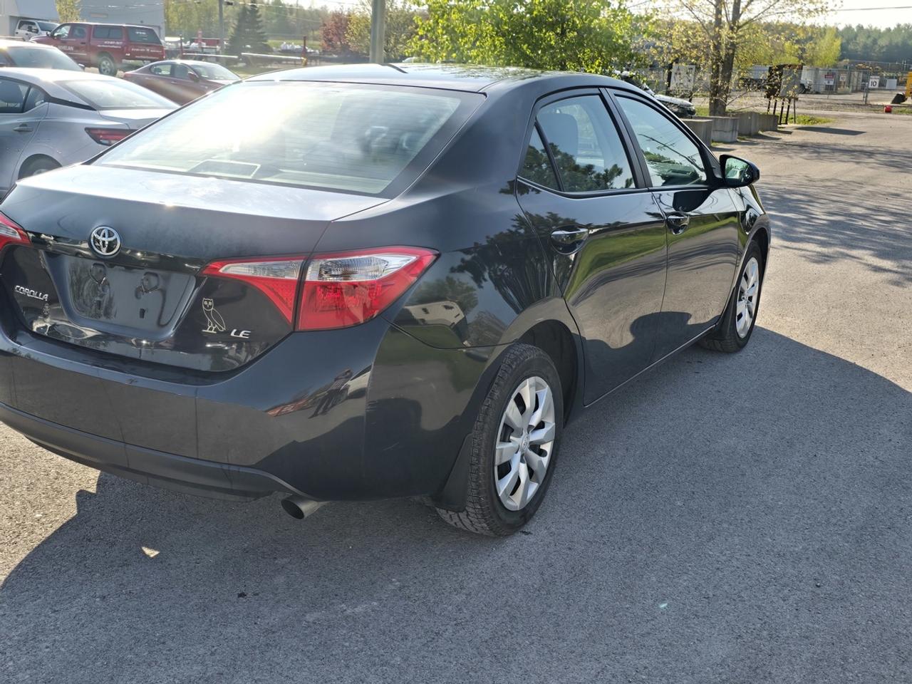 2016 Toyota Corolla LE Photo3