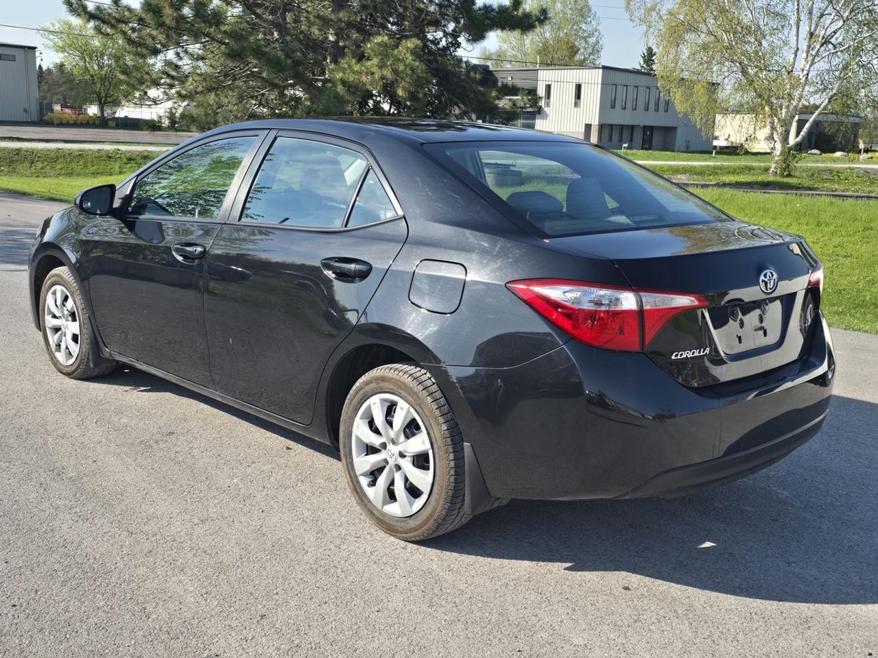 2016 Toyota Corolla LE Photo