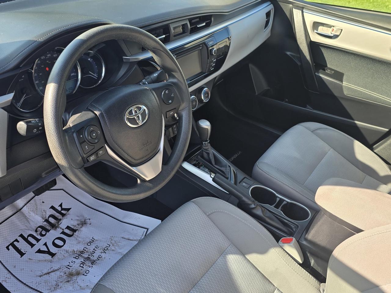 2016 Toyota Corolla LE Photo