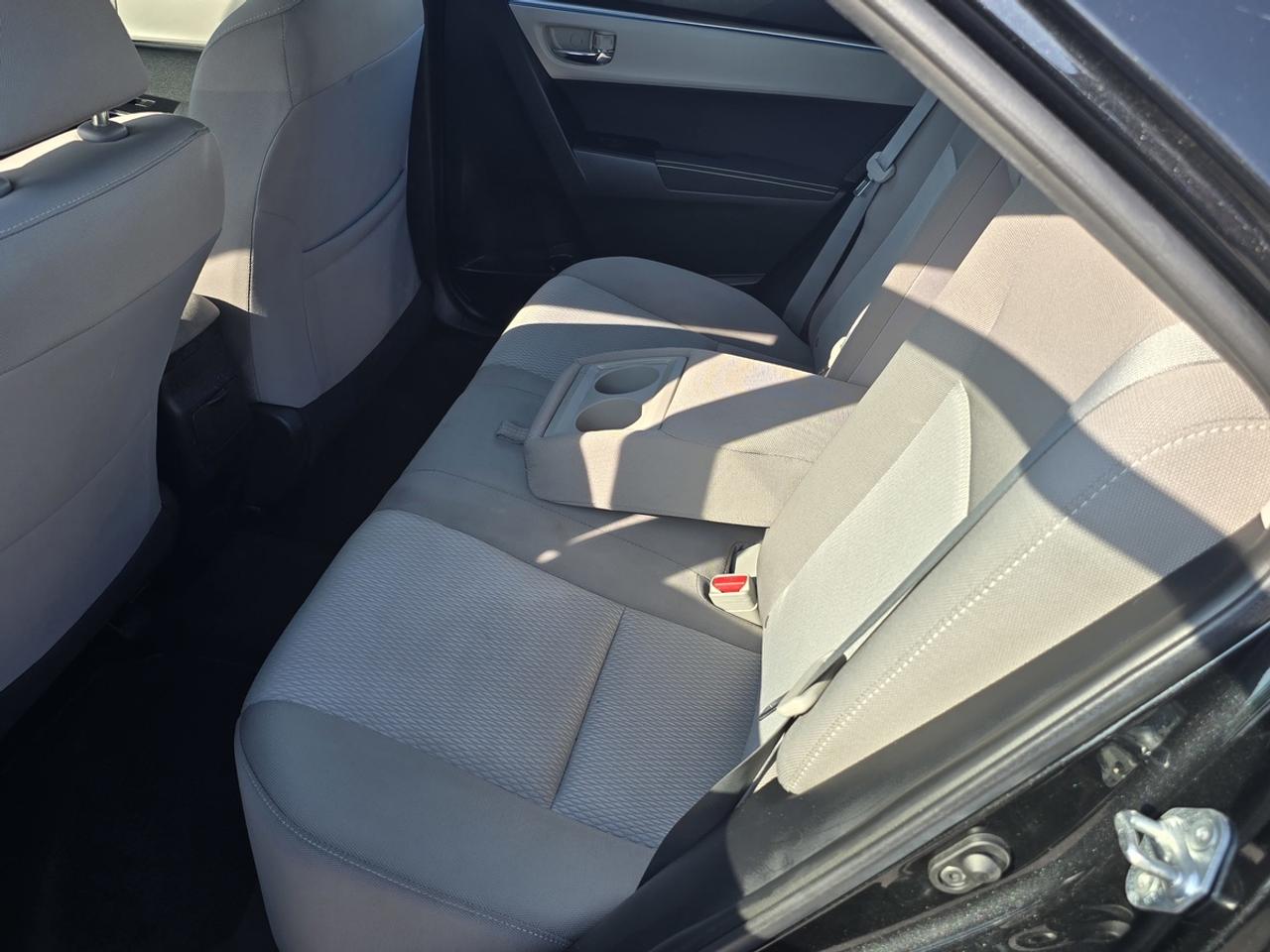 2016 Toyota Corolla LE Photo