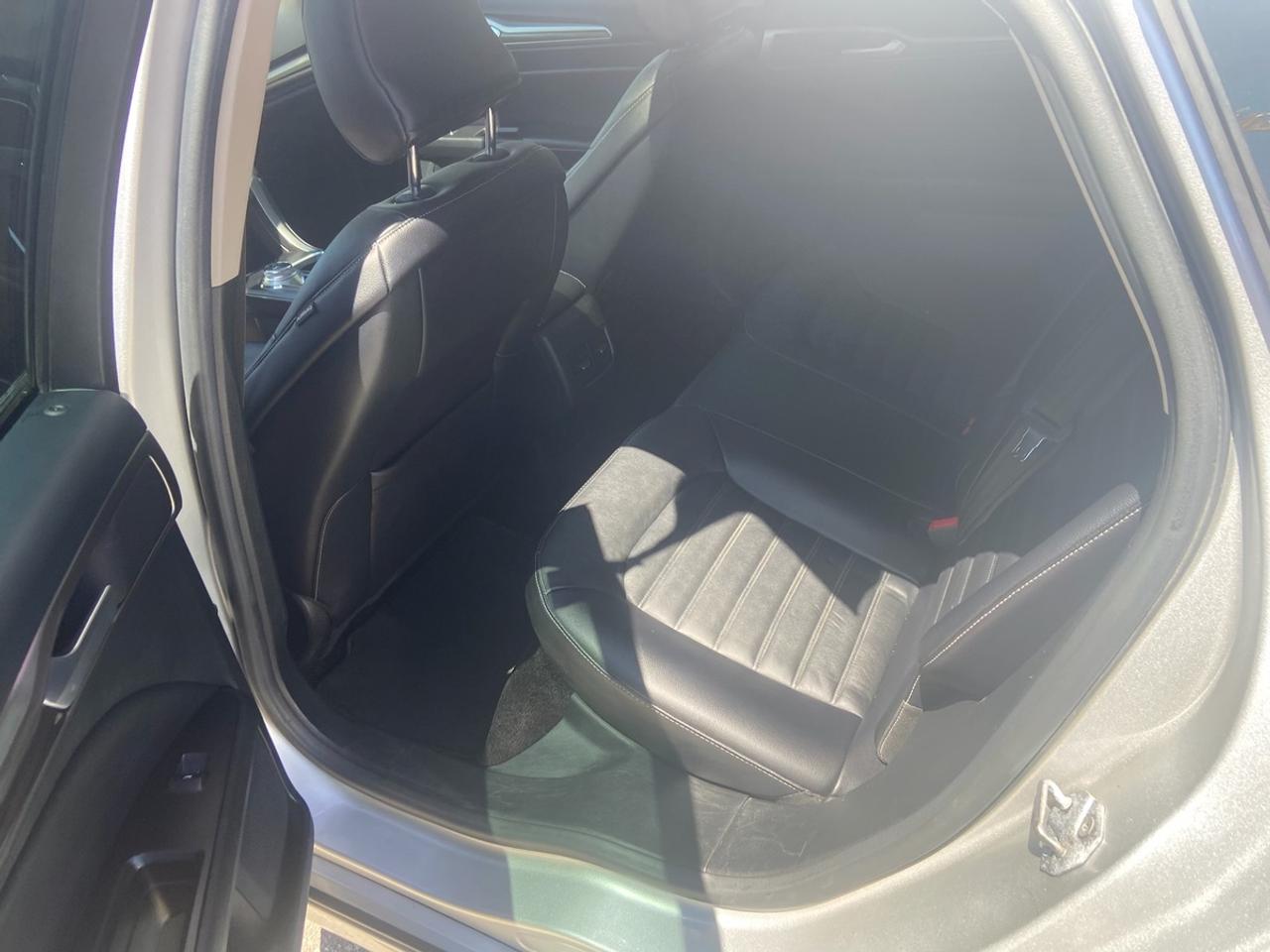 2017 Ford Fusion SE Photo