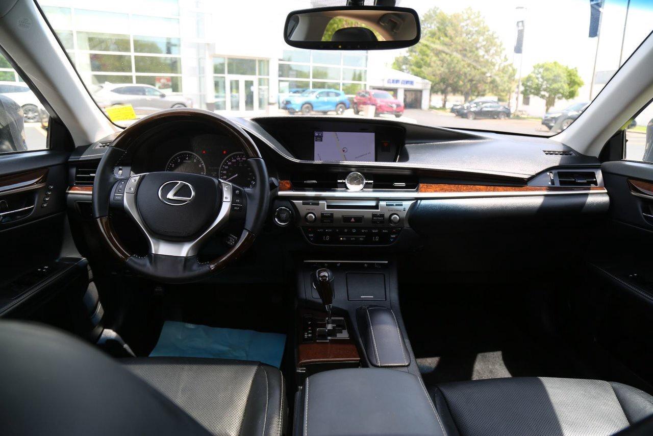 2014 Lexus ES 350 4dr Sdn Photo