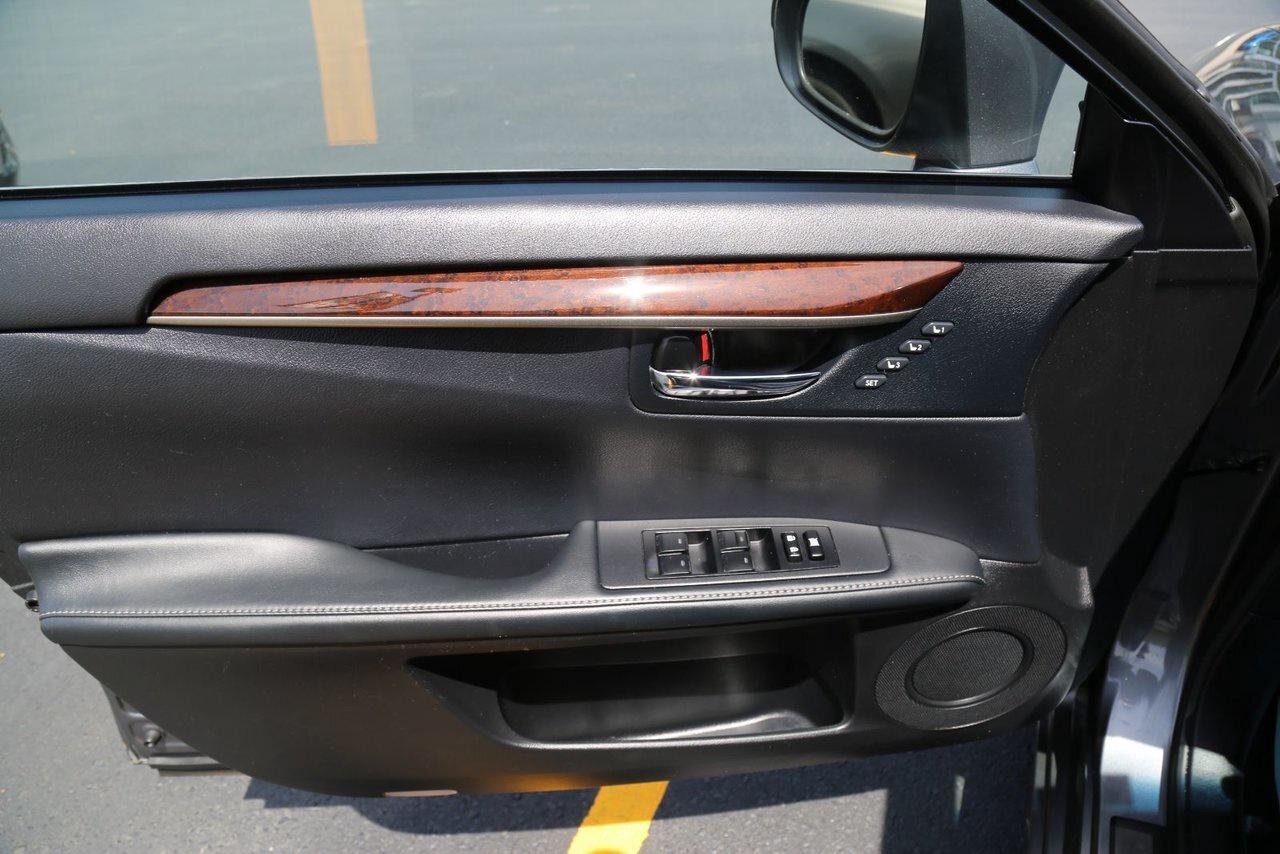 2014 Lexus ES 350 4dr Sdn Photo