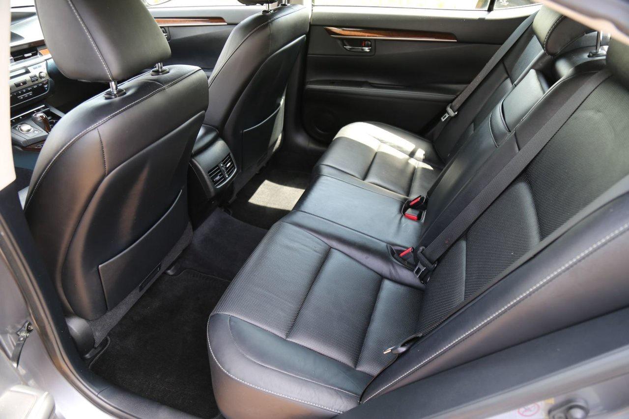 2014 Lexus ES 350 4dr Sdn Photo