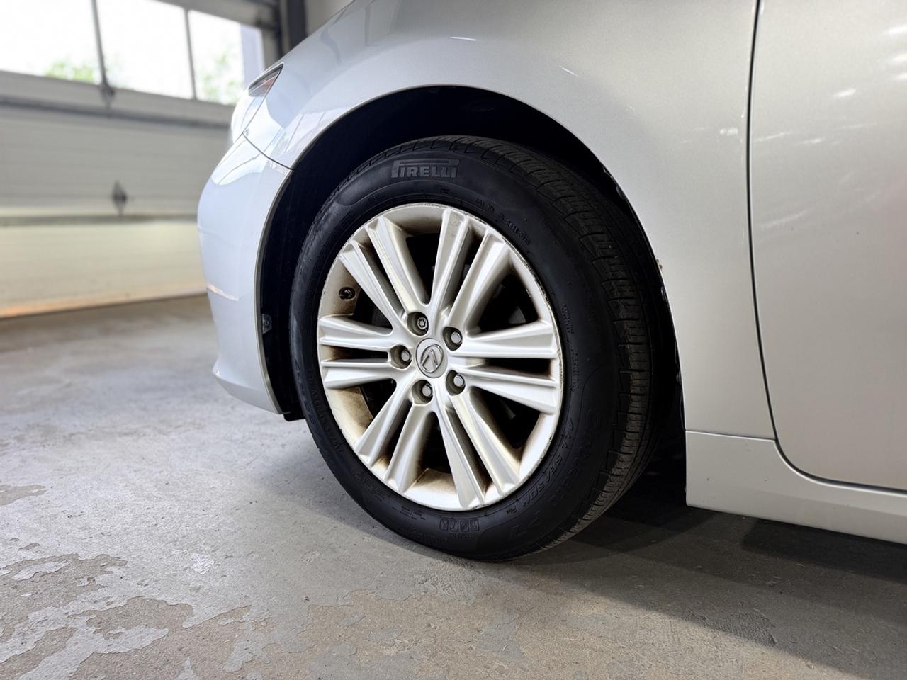 2013 Lexus ES 350 Photo
