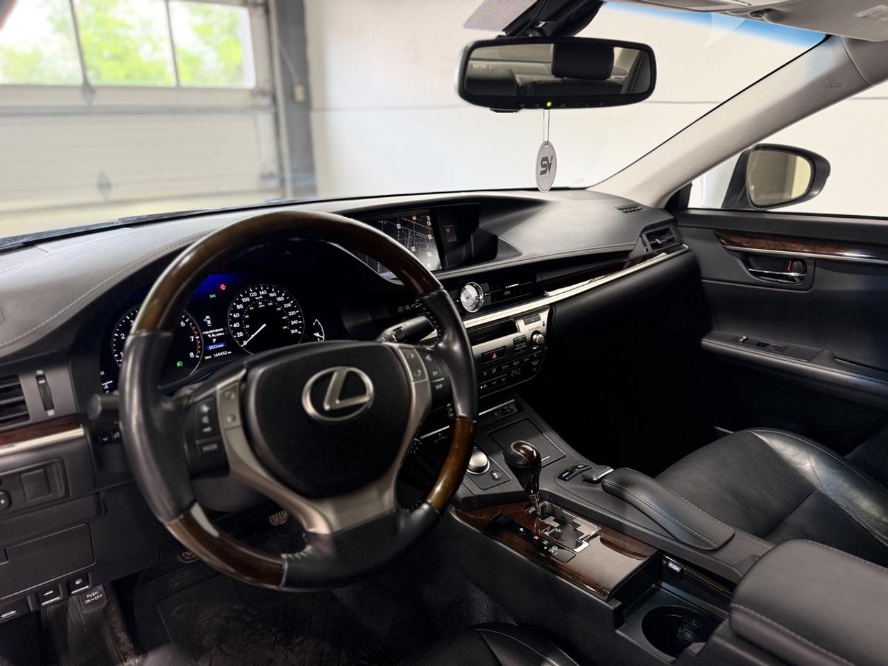 2013 Lexus ES 350 Photo