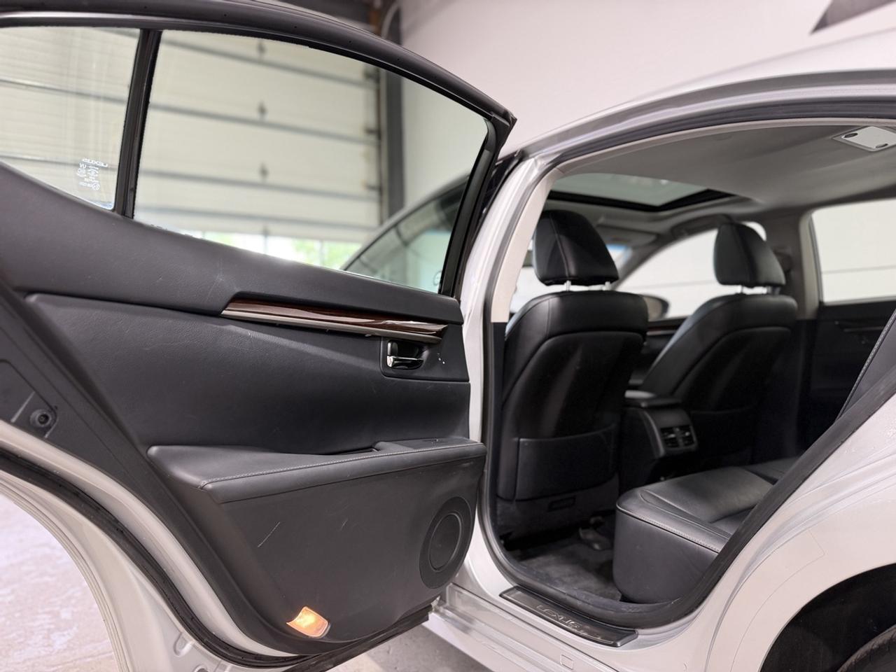 2013 Lexus ES 350 Photo