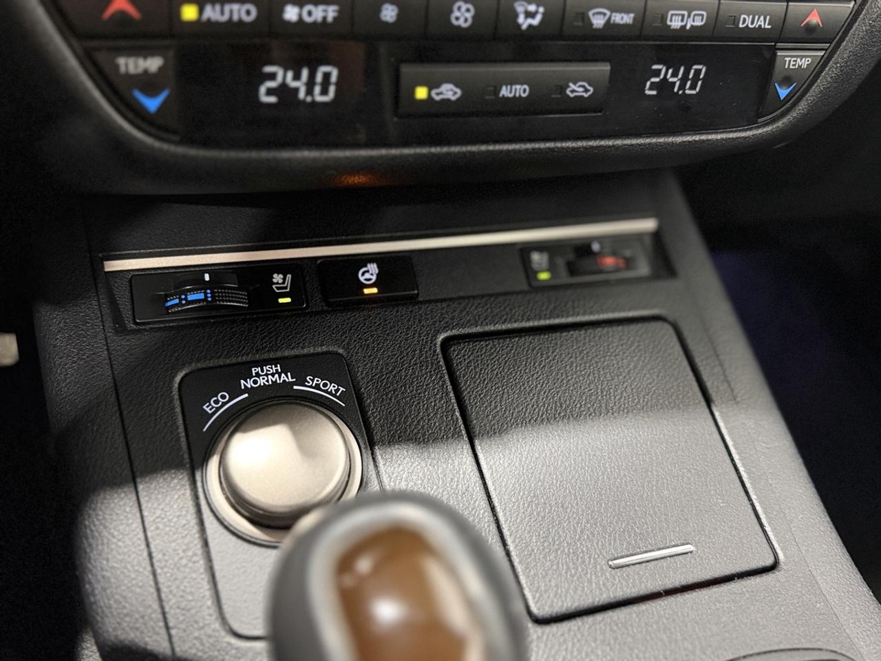 2013 Lexus ES 350 Photo