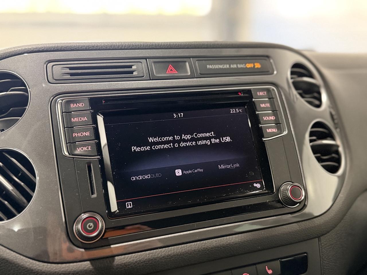 2017 Volkswagen Tiguan Wolfsburg Edition Photo
