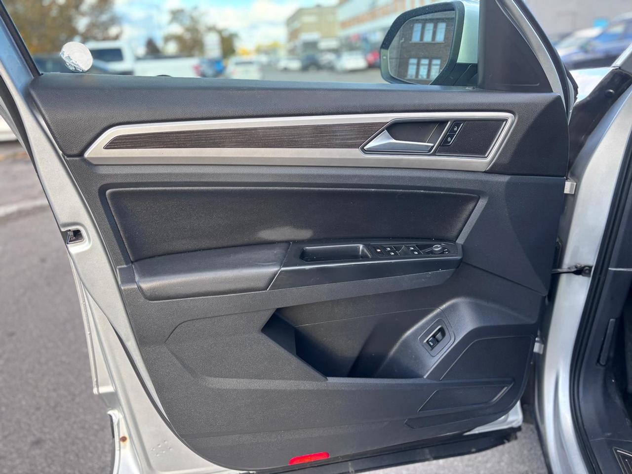 2018 Volkswagen Atlas SEL Photo