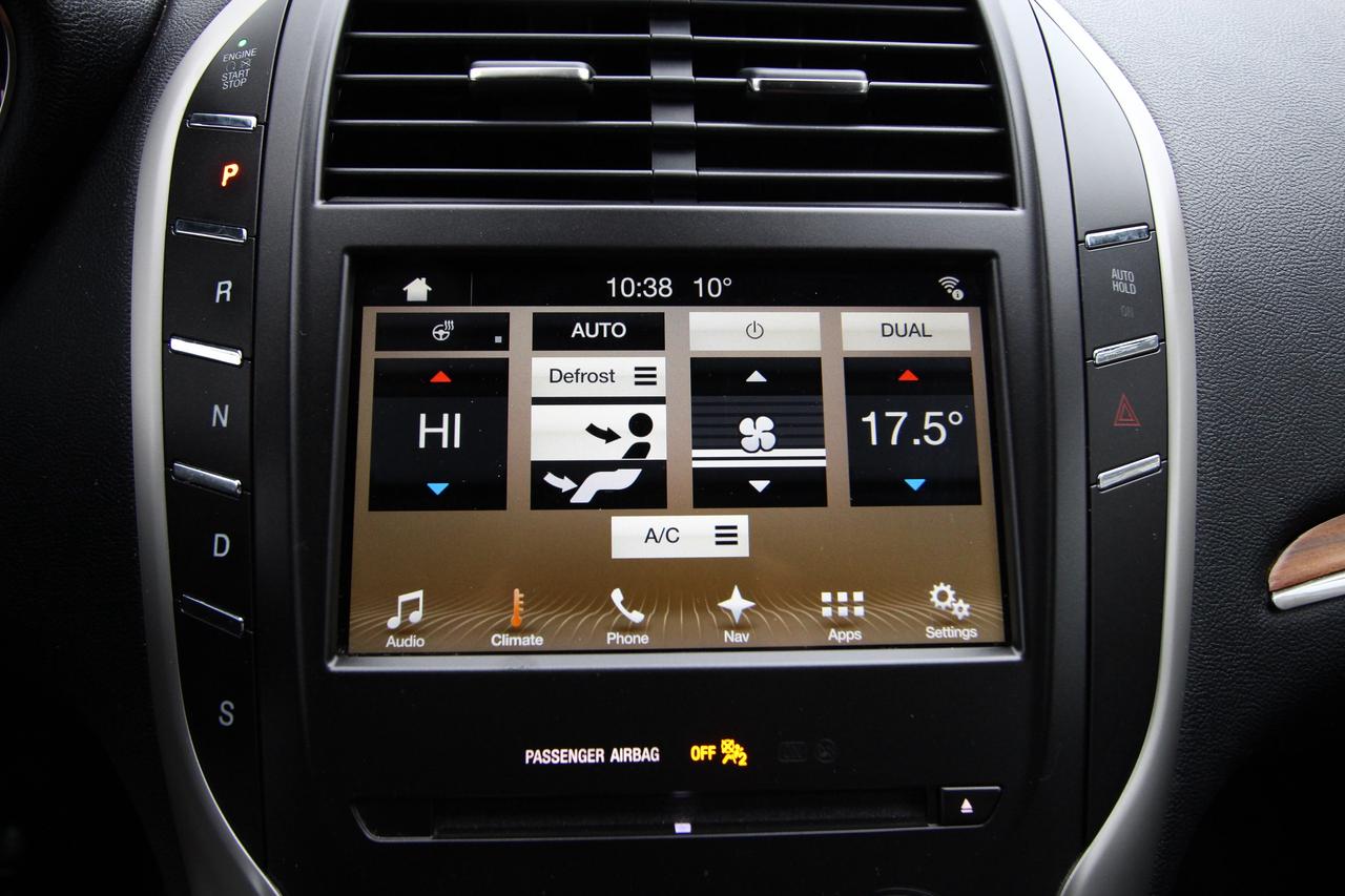 2018 Lincoln MKC Reserve- TOP TRIM NO ACCIDENTS CLEAN TITLE Photo