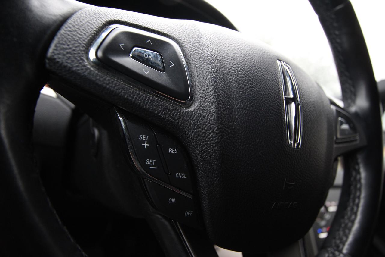 2018 Lincoln MKC Reserve- TOP TRIM NO ACCIDENTS CLEAN TITLE Photo